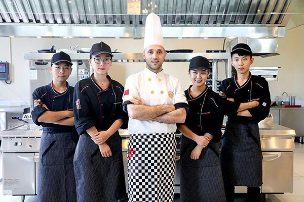 �����¶������ѧУ