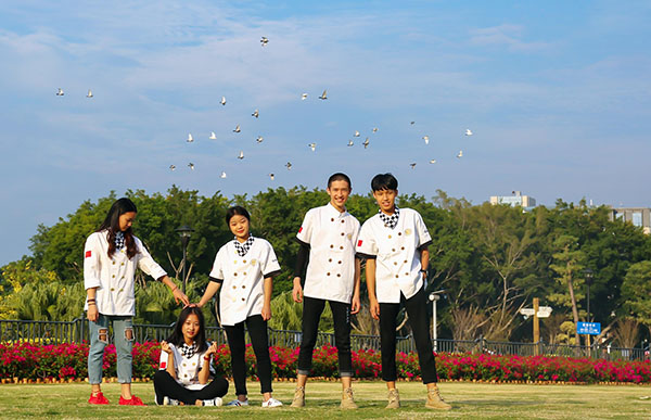 �����¶������ѧУ