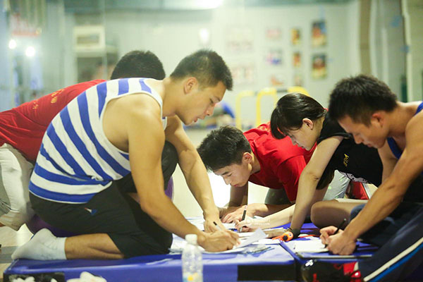 �����¶������ѧУ