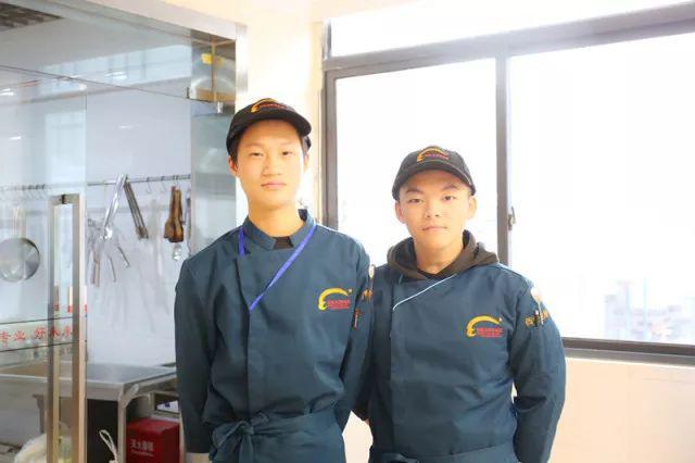 �����¶������ѧУ