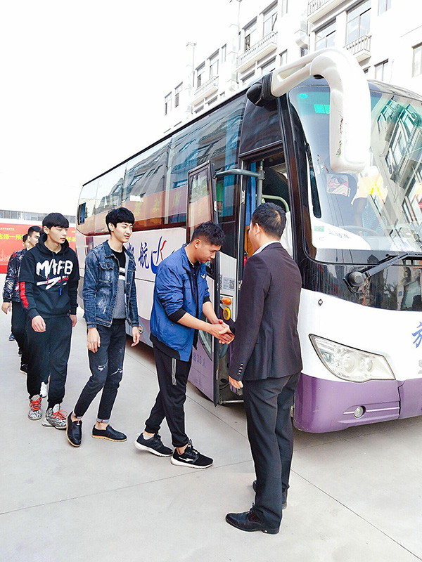 �����¶������ѧУ