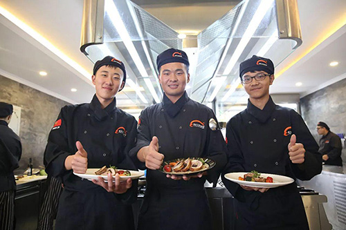 �����¶������ѧУ