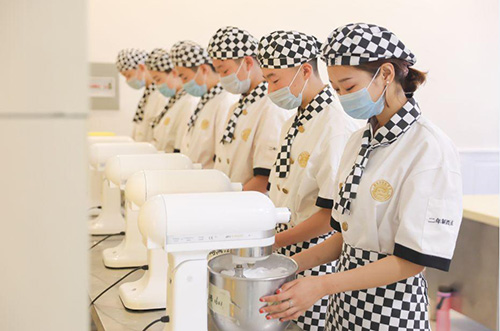 �����¶������ѧУ