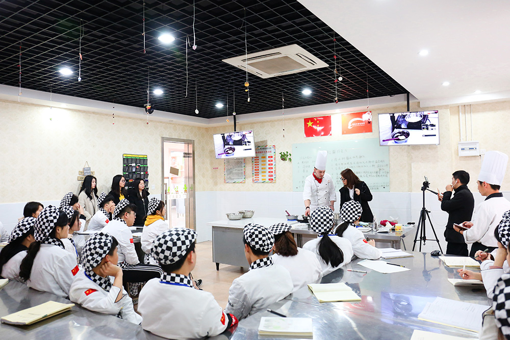 ������ʦ������