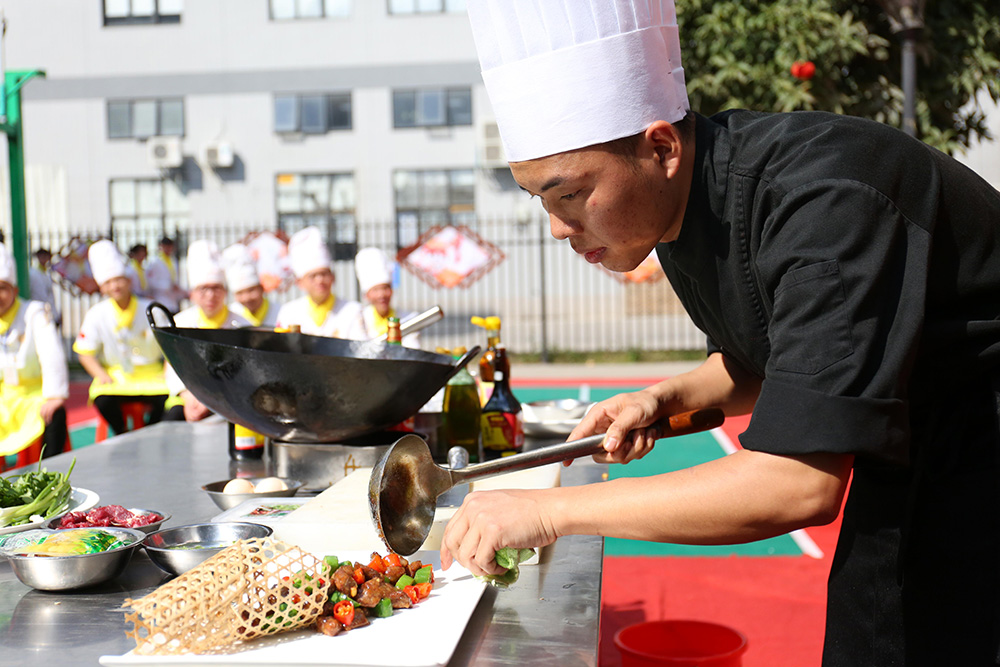 ѧ�����ˣ�ѧ���ؼ����ˣ�