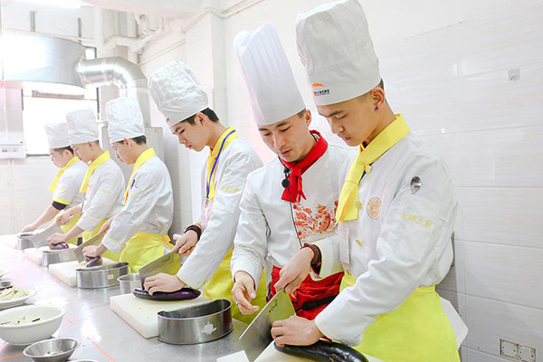 �����¶������ѧУ