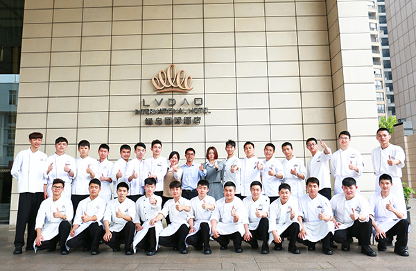 �����¶������ѧУ