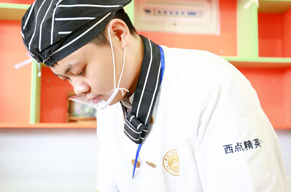 �����¶������ѧУ