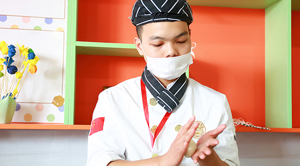 �����¶������ѧУ