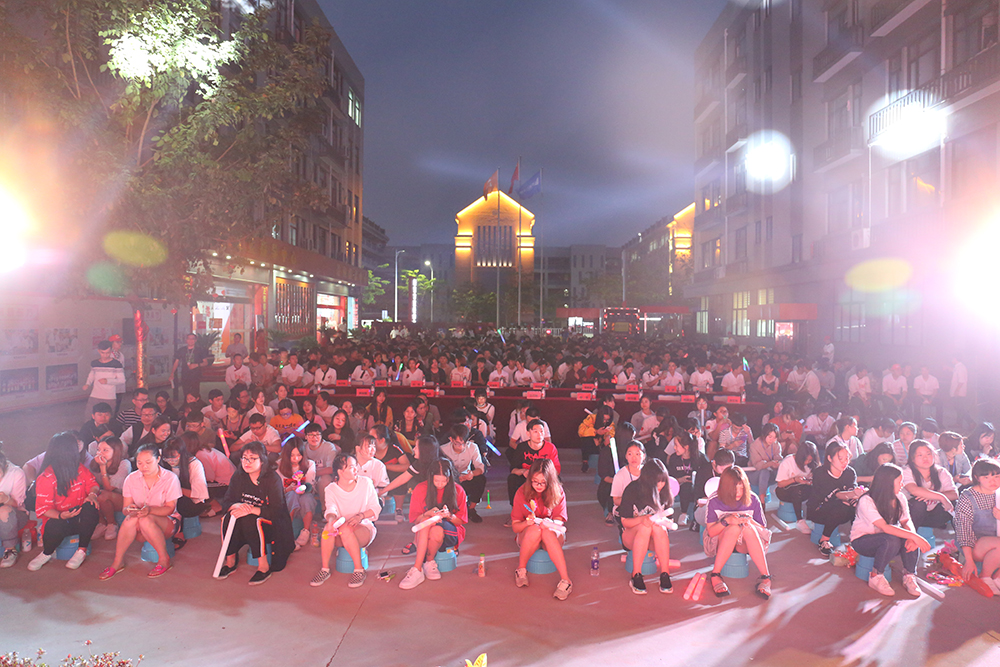 ���趯�ഺ ��������һ�Ͷ�����������