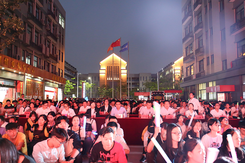 ���趯�ഺ ��������һ�Ͷ�����������