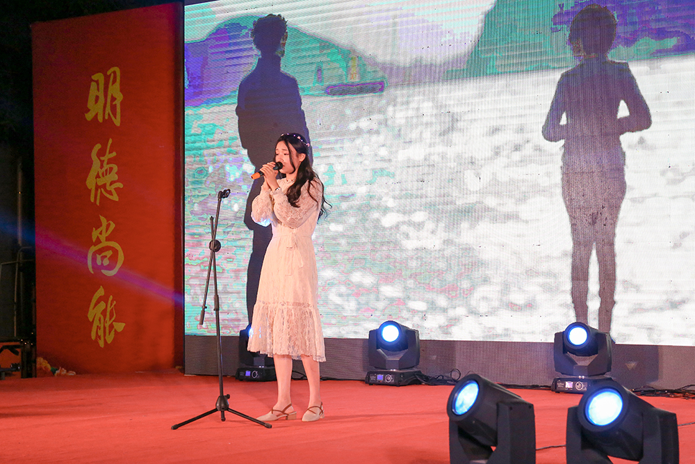 ���趯�ഺ ��������һ�Ͷ�����������