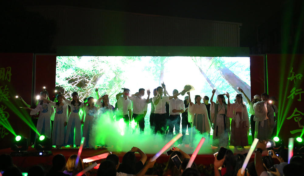 ���趯�ഺ ��������һ�Ͷ�����������