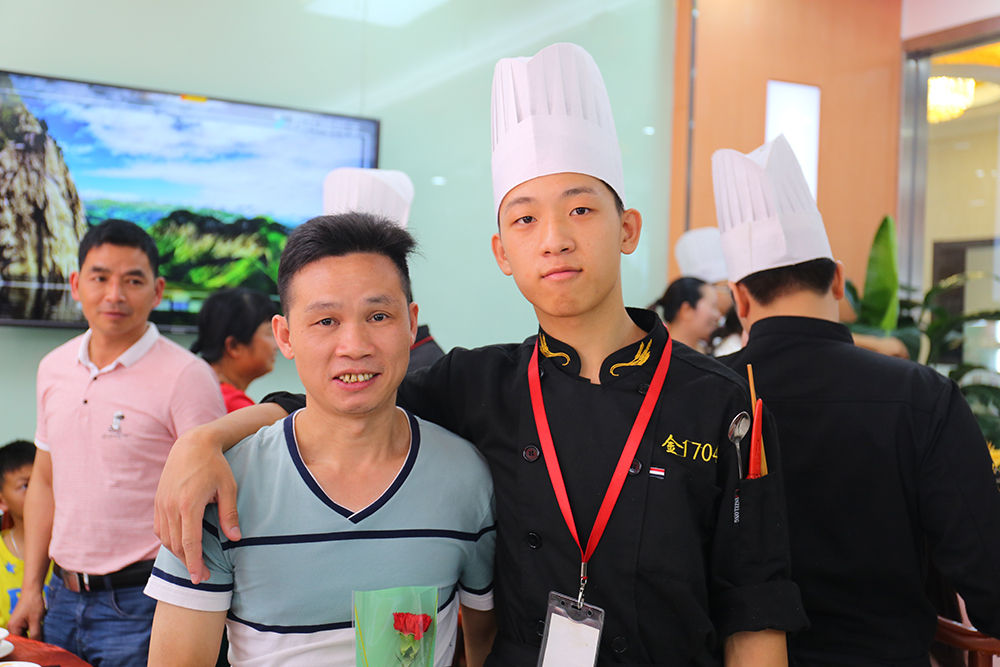 �ж�ͼ������ĸ�׽ڼҳ������