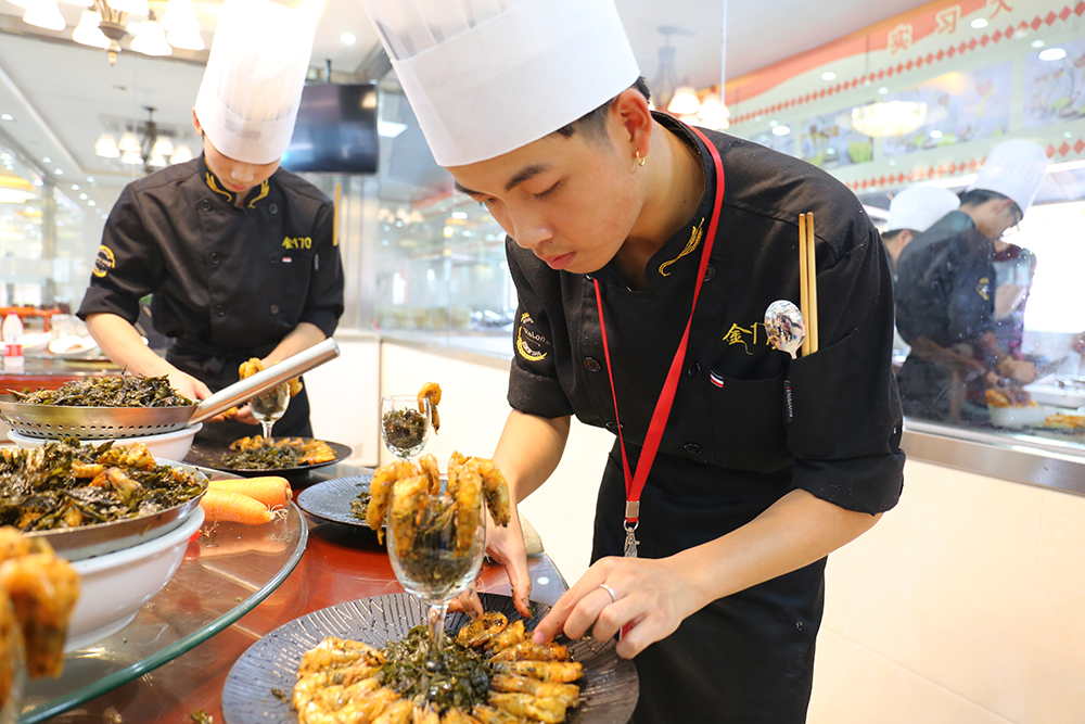 �ж�ͼ������ĸ�׽ڼҳ������