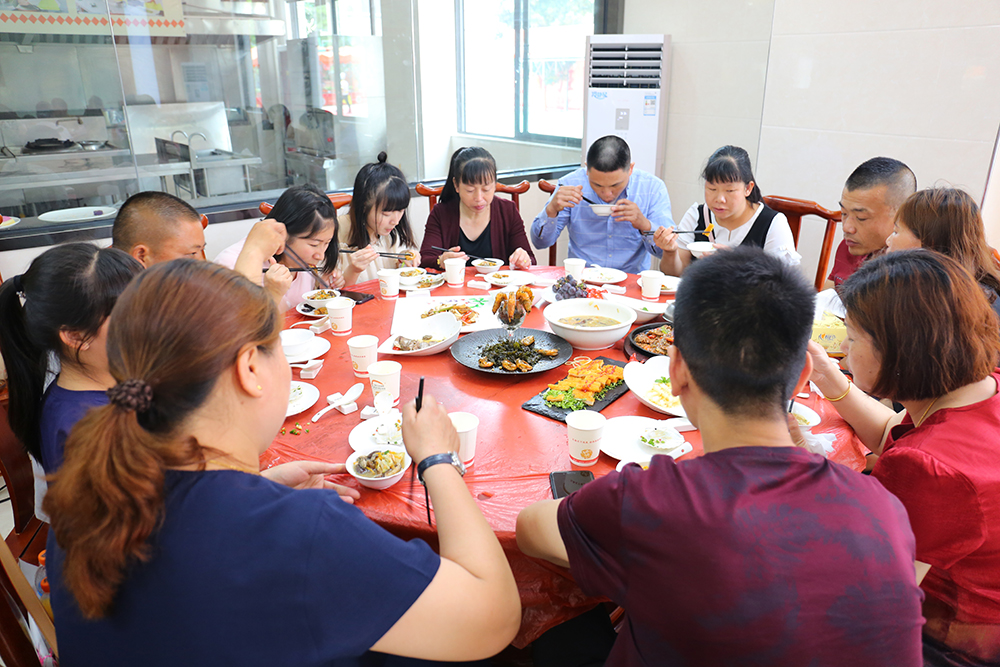 �ж�ͼ������ĸ�׽ڼҳ������