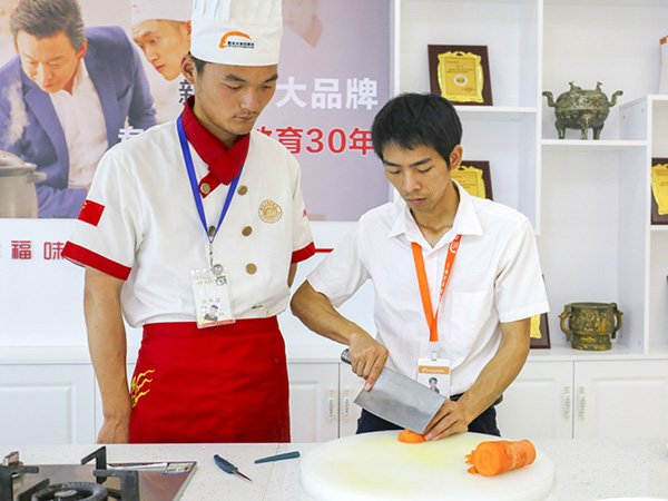 �����¶������ѧУ