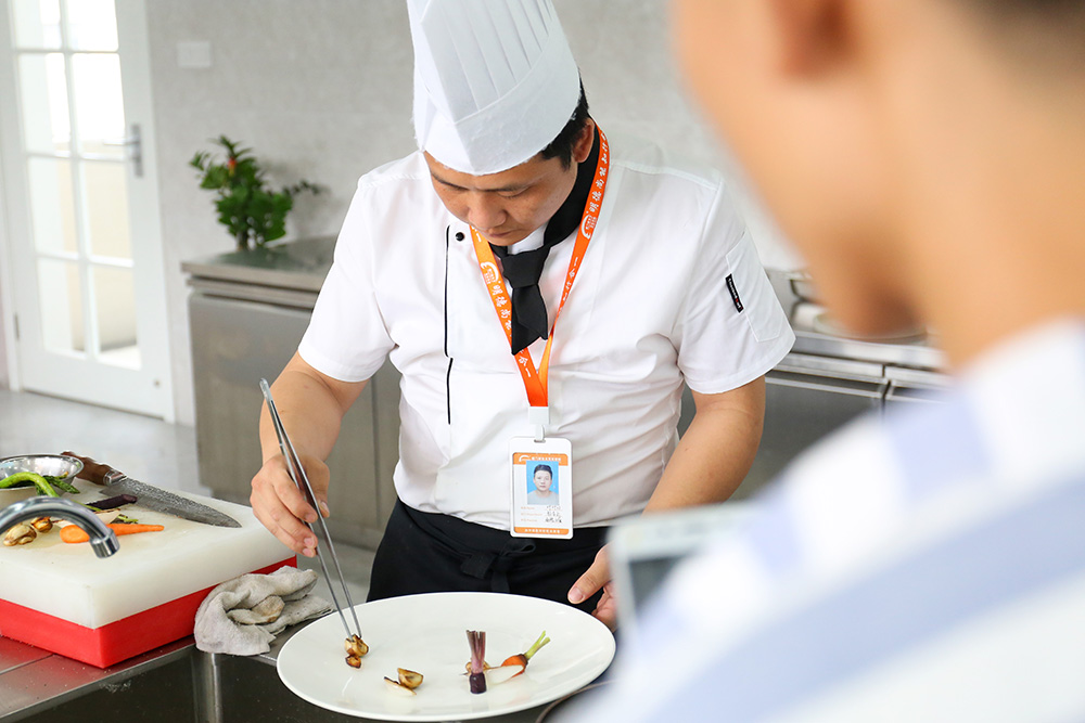 ����520 �����¶���������ѧ֮��