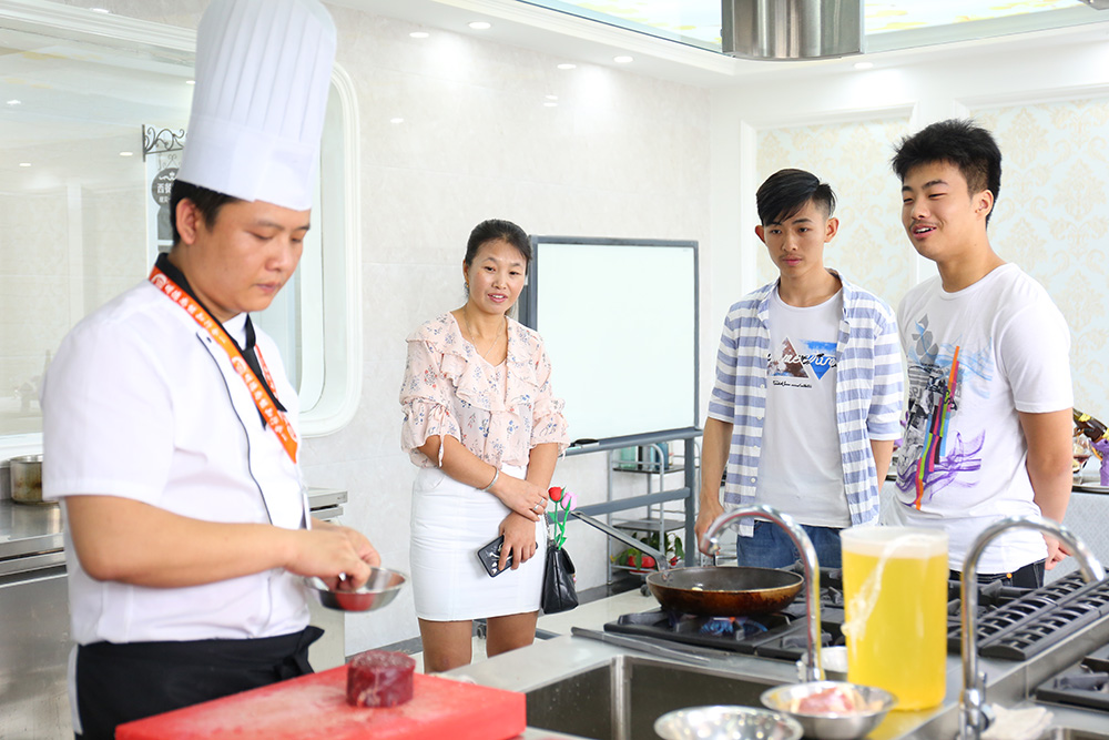 ����520 �����¶���������ѧ֮��