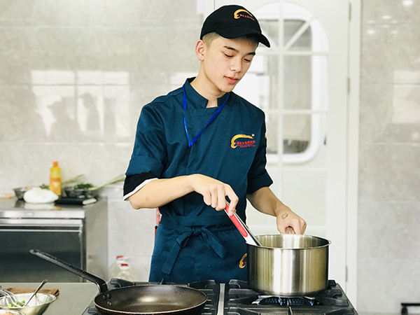 �����¶������ѧУ