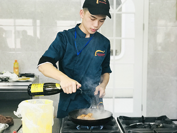 �����¶������ѧУ