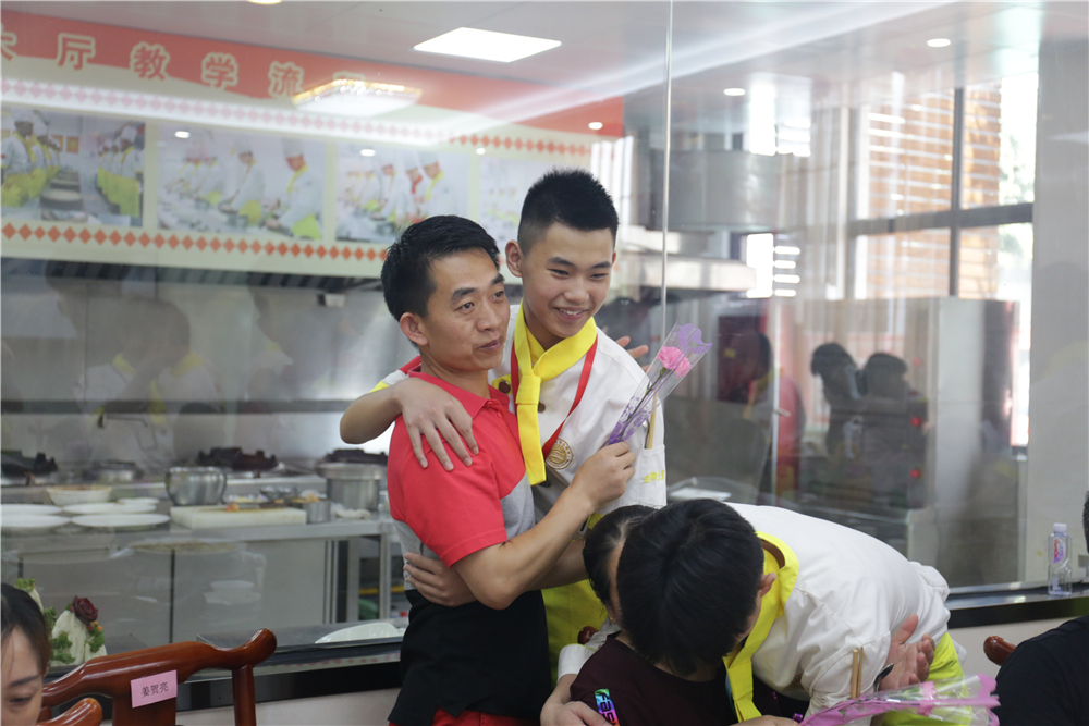 5��25�ս�����1706��ҳ������