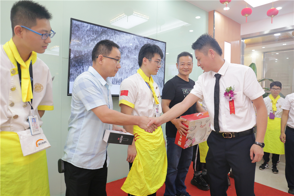 5��25�ս�����1706��ҳ������