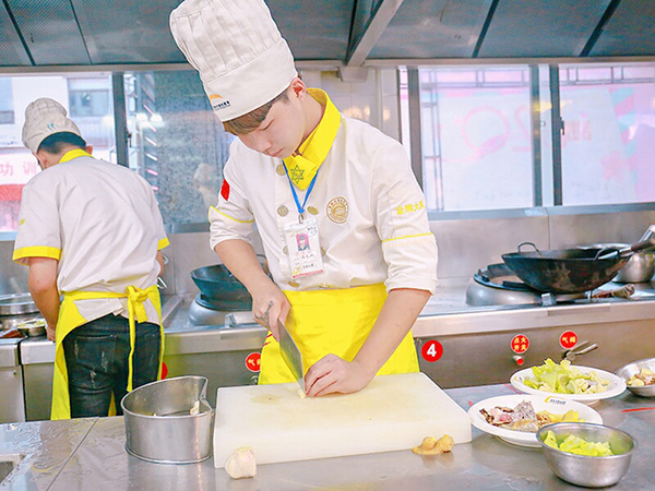 �����¶������ѧУ