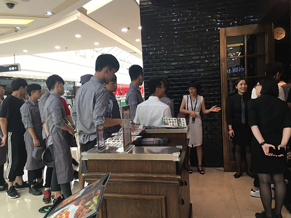 �����¶������ѧУ