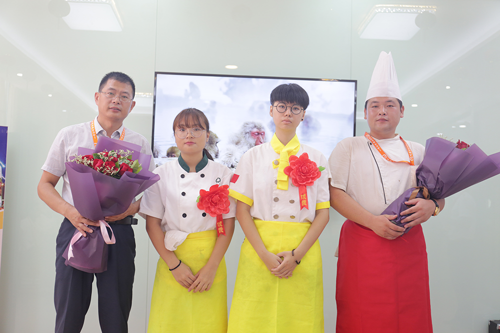 ���Ǳ�ҵ����������ҵ���ͻ�