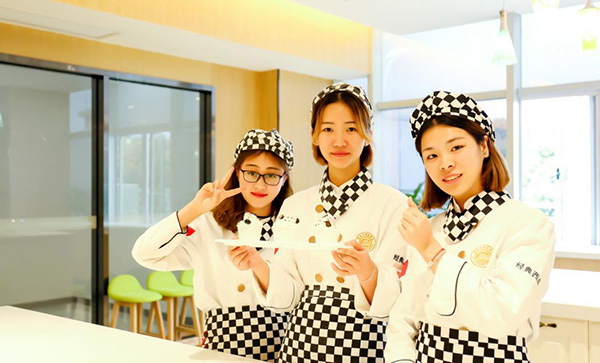 �����¶������ѧУ