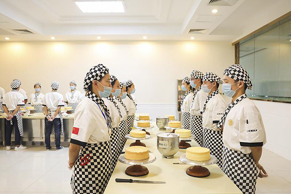 �����¶������ѧУ