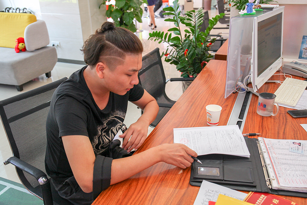 �ж����飬����ͬ�С�������1707�ҳ������