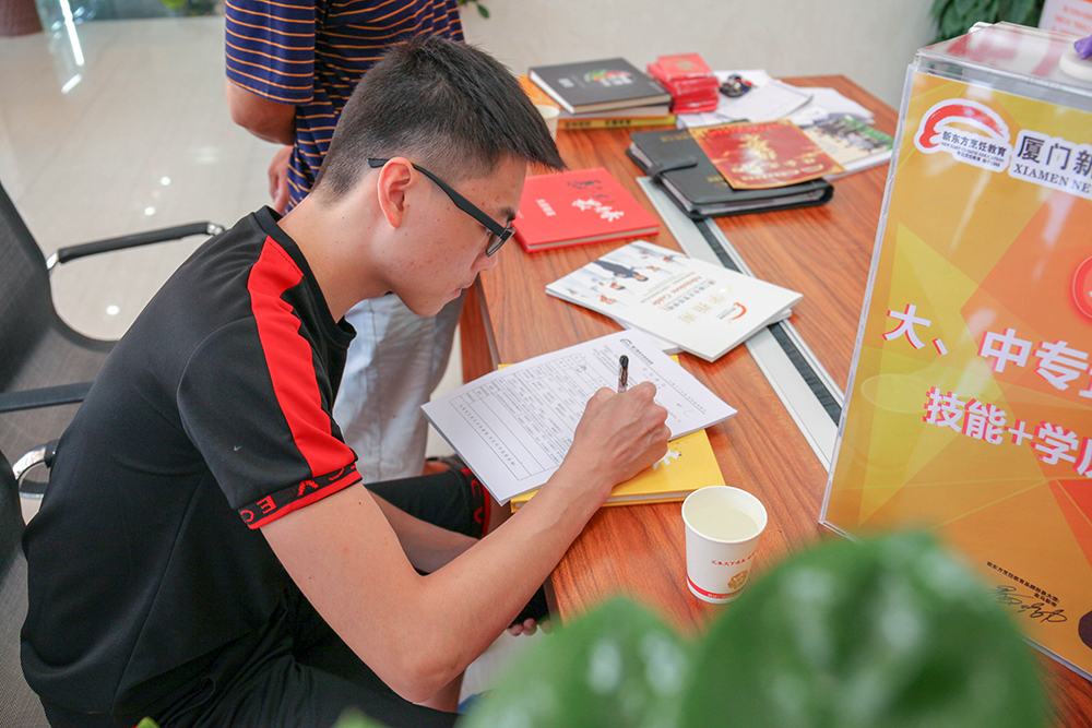 �ж����飬����ͬ�С�������1707�ҳ������