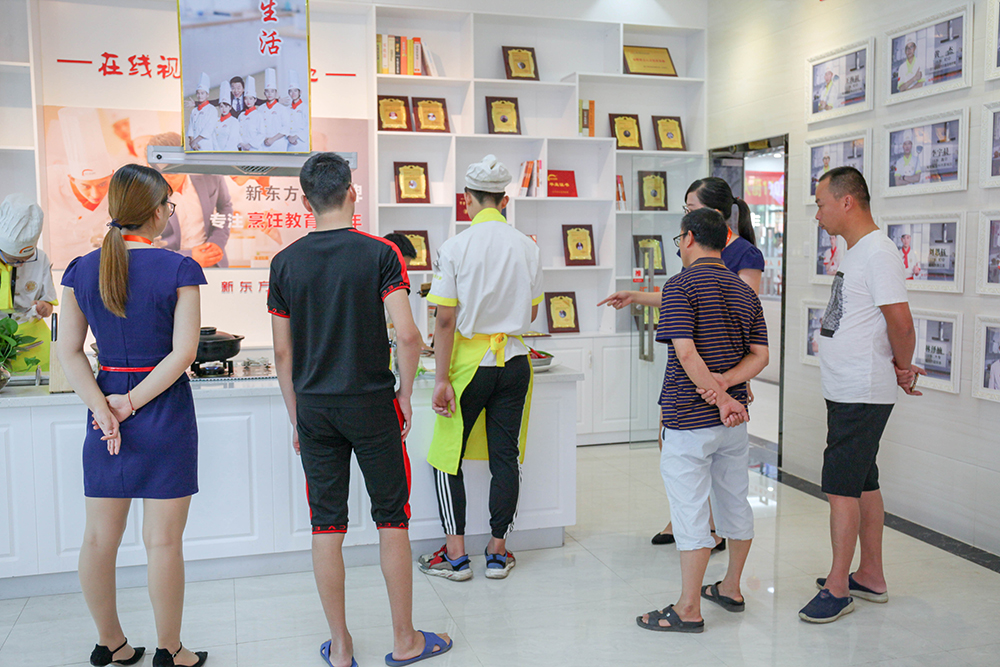 �ж����飬����ͬ�С�������1707�ҳ������