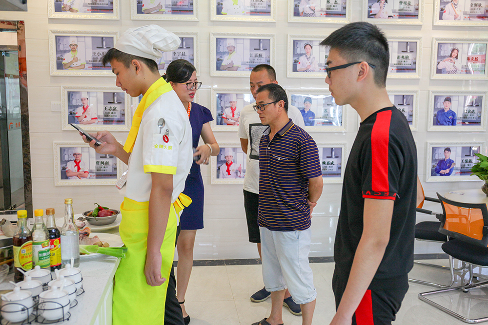 �ж����飬����ͬ�С�������1707�ҳ������