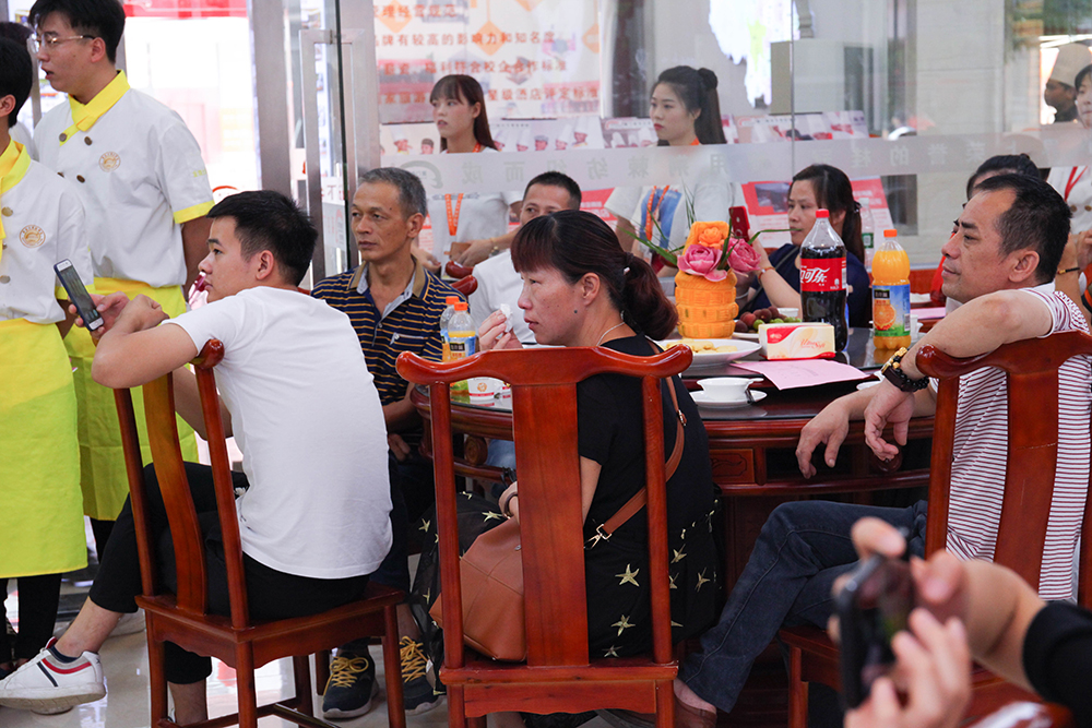 �ж����飬����ͬ�С�������1707�ҳ������