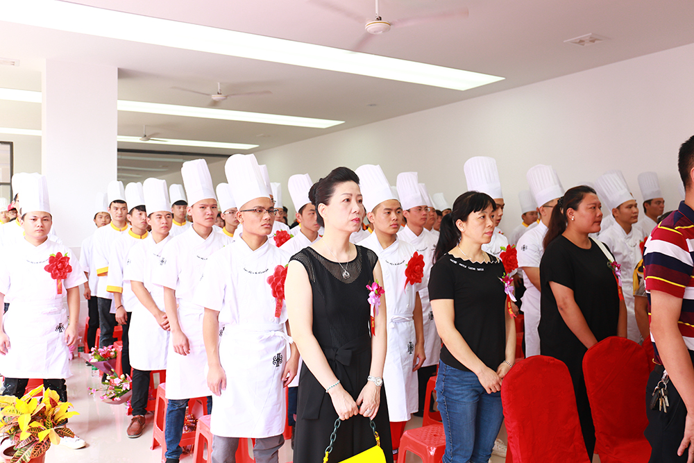 У��Я�֣���Ӯδ������У�����ǩԼ��ʽ�߶���࿪�����