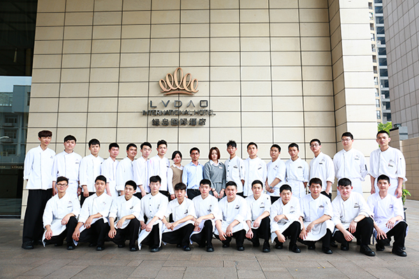 �����¶������ѧУ