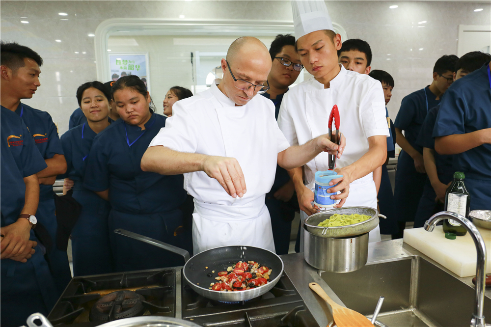 �����ܳ�������