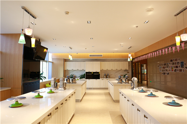 �����¶������ѧУ