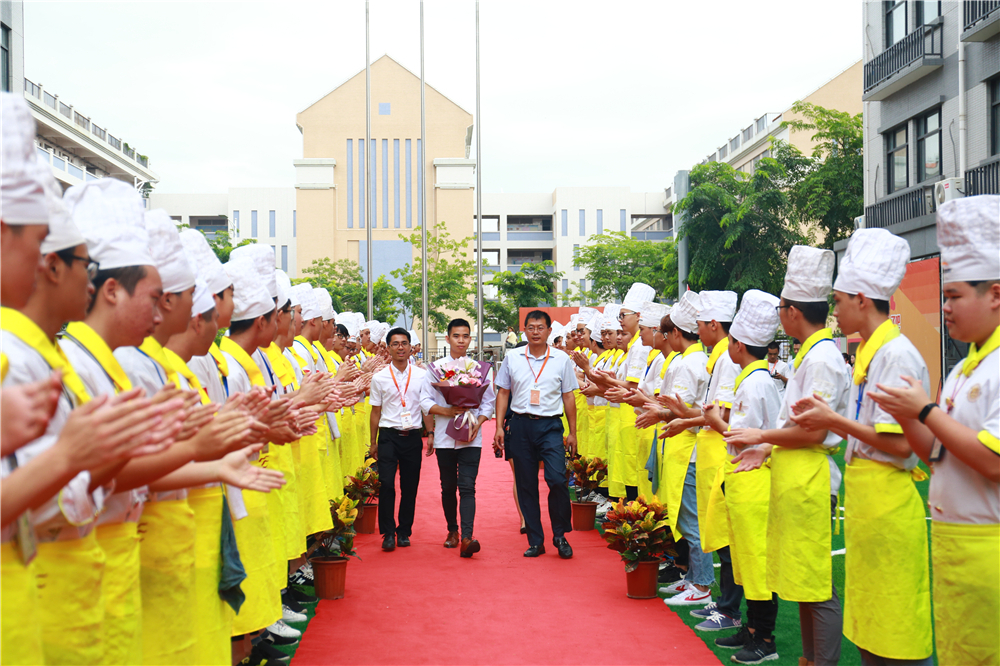 7.11��ʦ��У԰