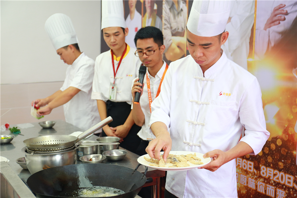 7.11��ʦ��У԰