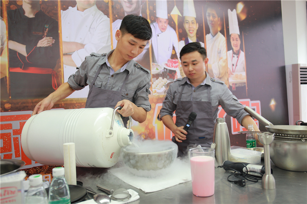 7.11��ʦ��У԰