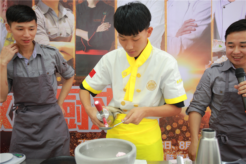 7.11��ʦ��У԰