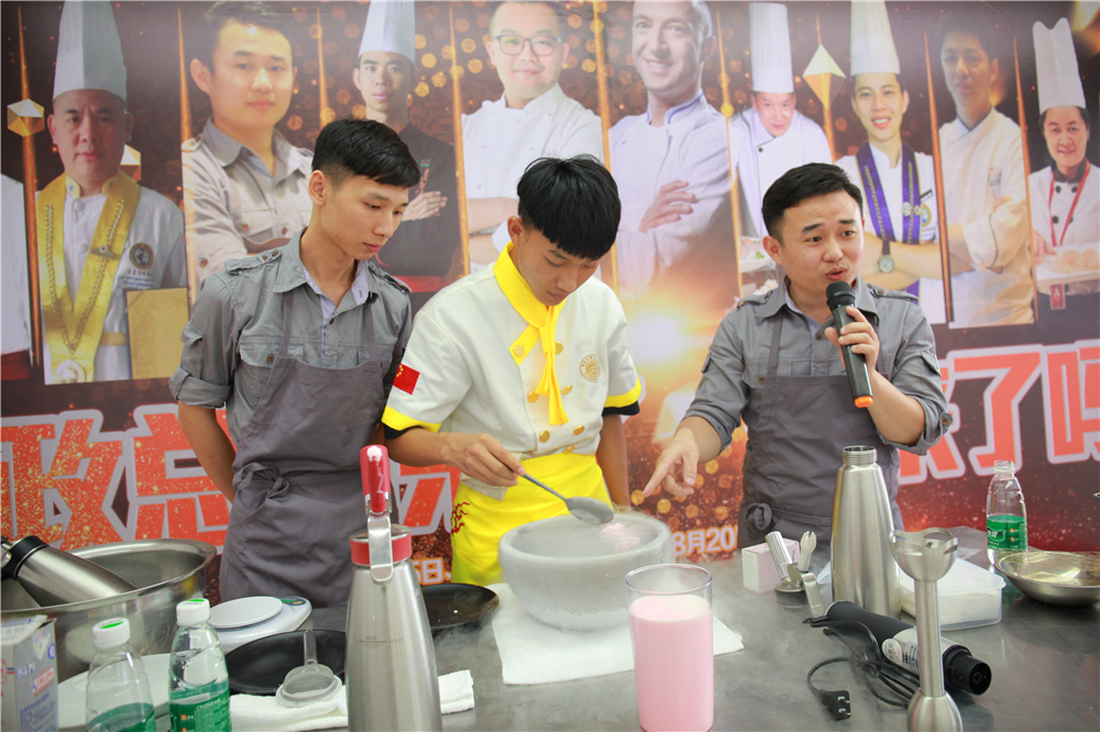 7.11��ʦ��У԰