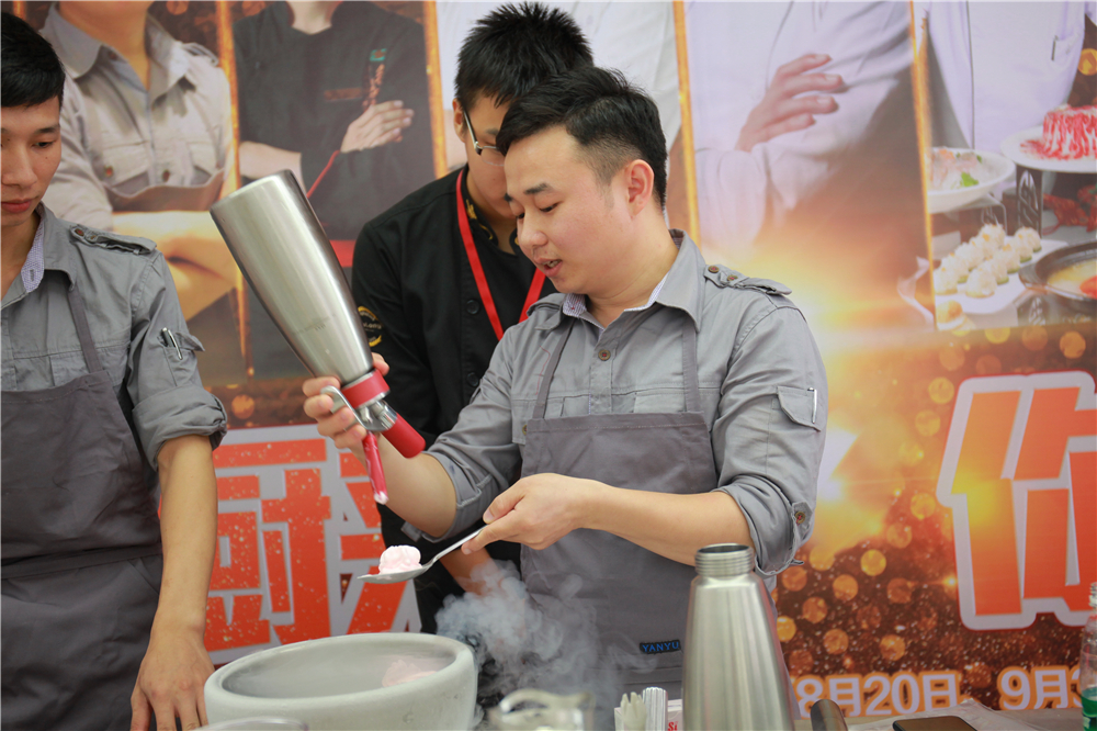 7.11��ʦ��У԰