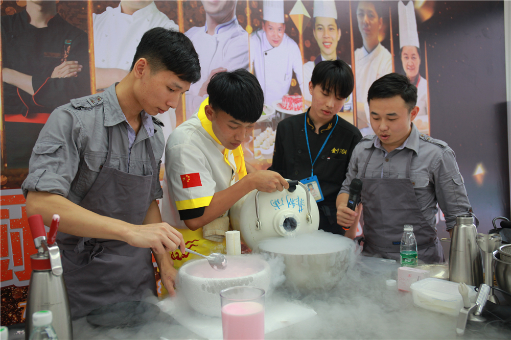 7.11��ʦ��У԰