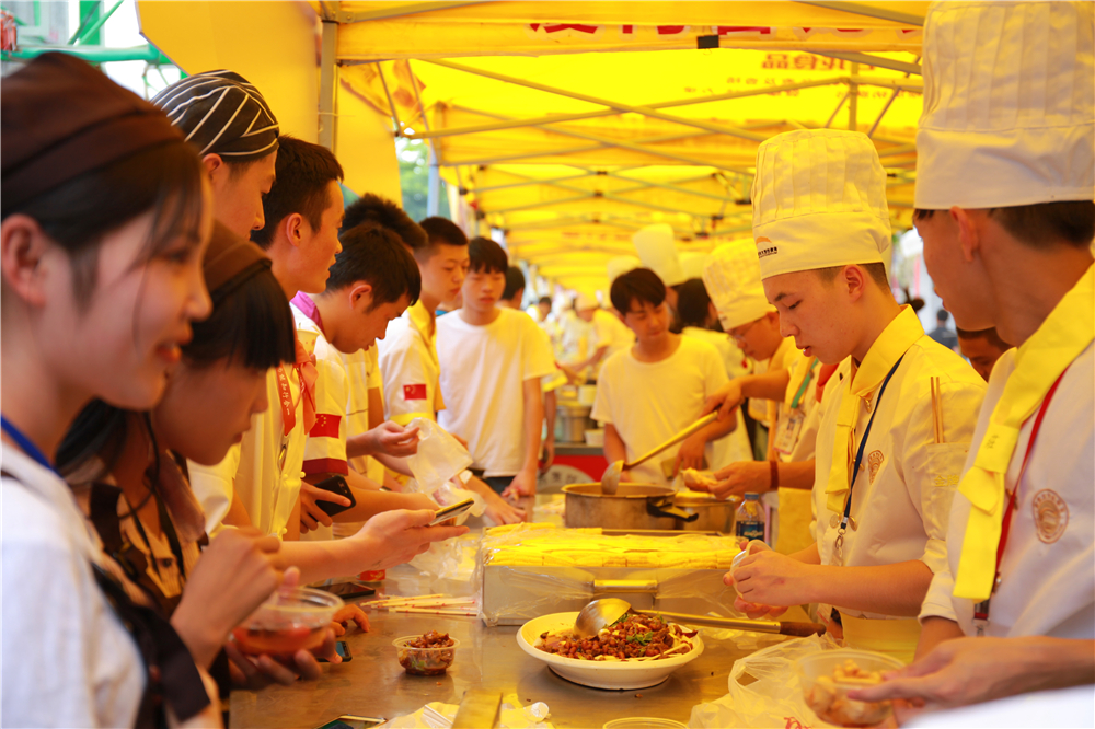 �¶���30����У����ʳ�񻶽�