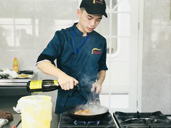 �����¶������ѧУ